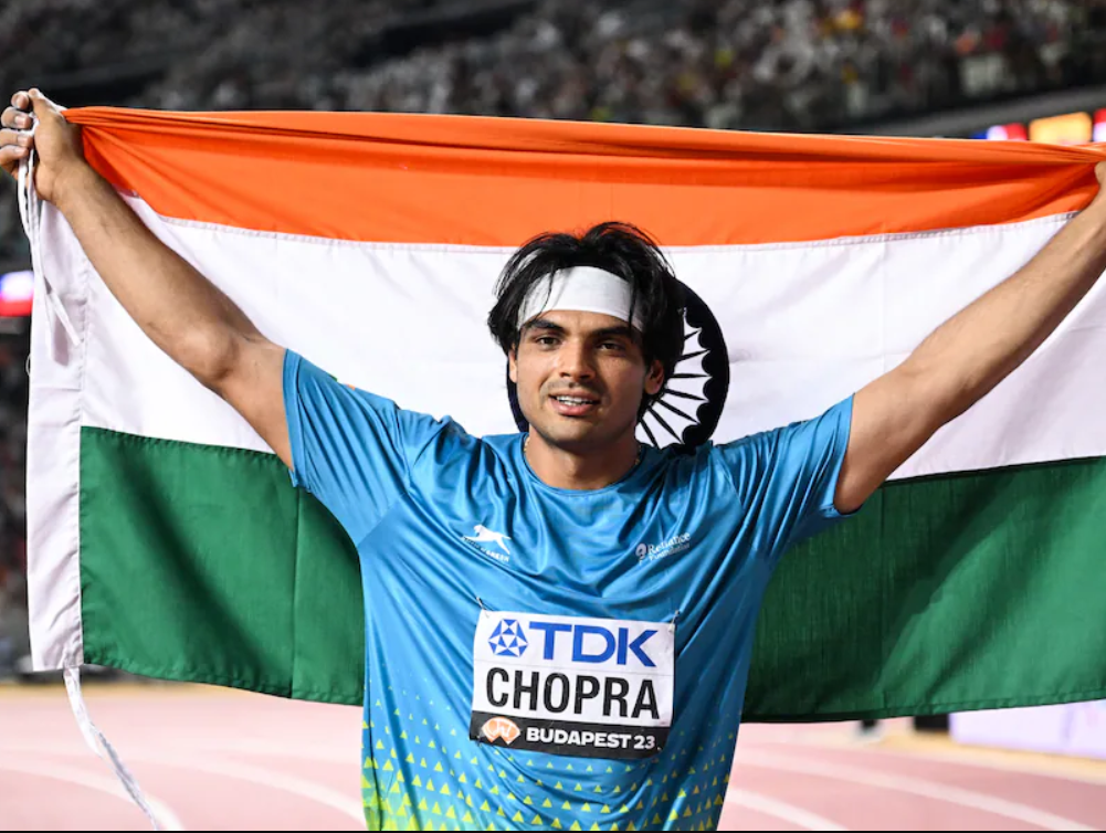 neeraj chopra with indian flag