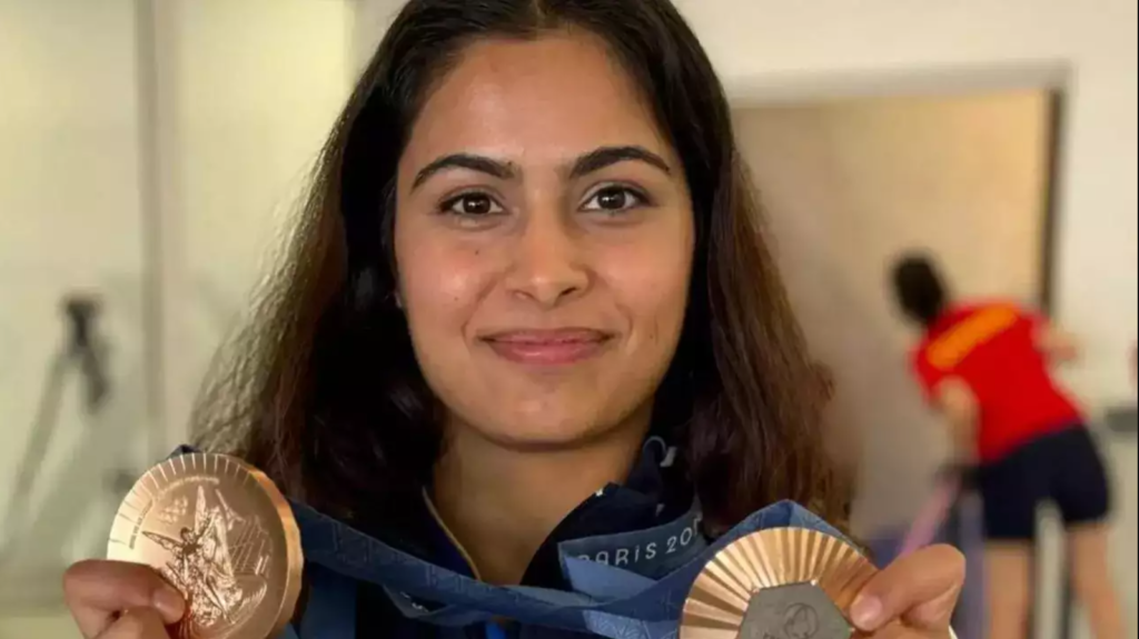 manu bhaker with bronze madel